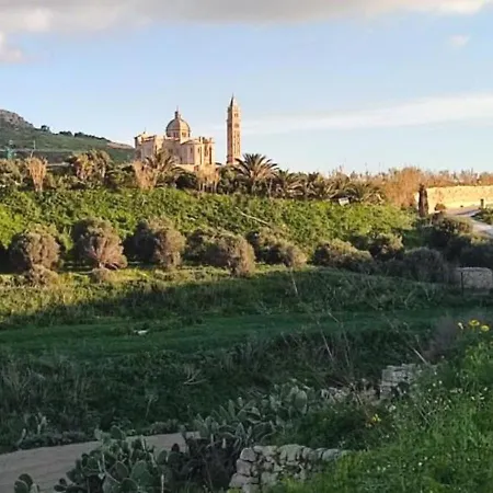 Nyaraló Two Connected In Gozo With 2 Private Pools Rooftops And Bbq Sleeps 16 *