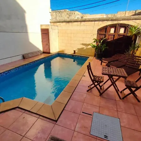 Two Connected In Gozo With 2 Private Pools Rooftops And Bbq Sleeps 16 *