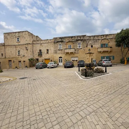 Nyaraló Two Connected In Gozo With 2 Private Pools Rooftops And Bbq Sleeps 16 *