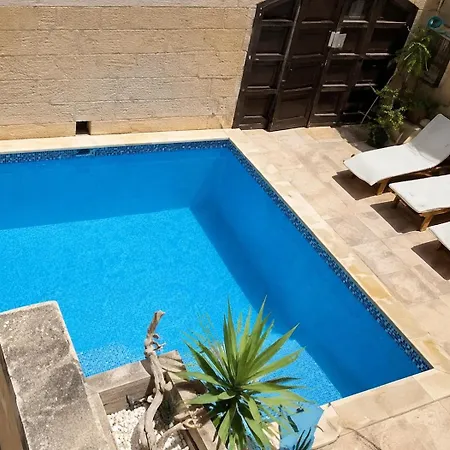 Two Connected In Gozo With 2 Private Pools Rooftops And Bbq Sleeps 16 *