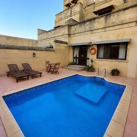 Two Connected In Gozo With 2 Private Pools Rooftops And Bbq Sleeps 16 *