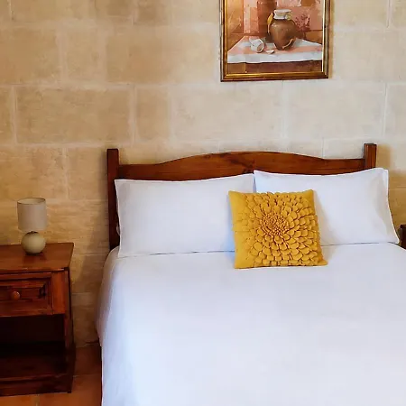 Nyaraló Two Connected In Gozo With 2 Private Pools Rooftops And Bbq Sleeps 16 *